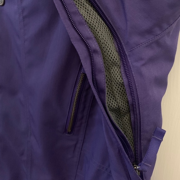 Snowboard Jacket - Picture 9 of 10